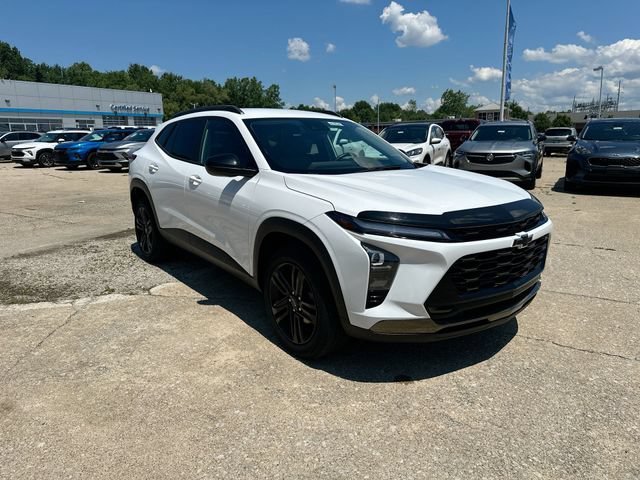 Used 2024 Summit White Chevrolet ACTIV image 12