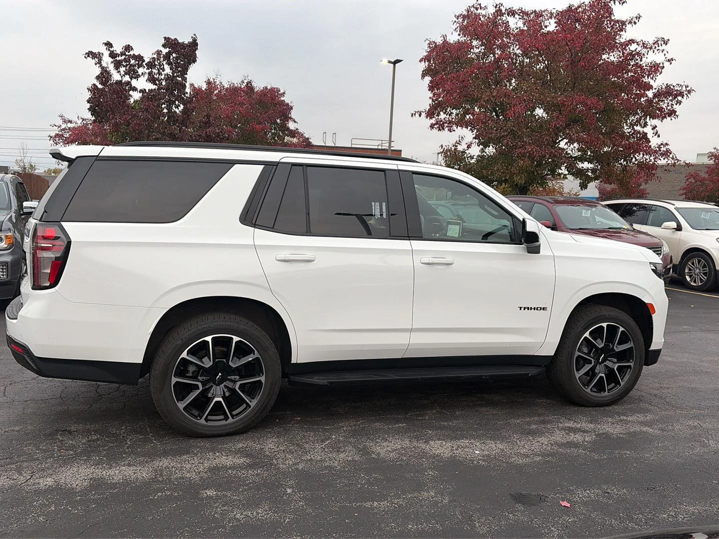 Used 2023 Wh Chevrolet  image 8