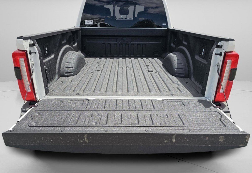 New 2026 Star White Metallic Tri-Coat Ford King Ranch image 28