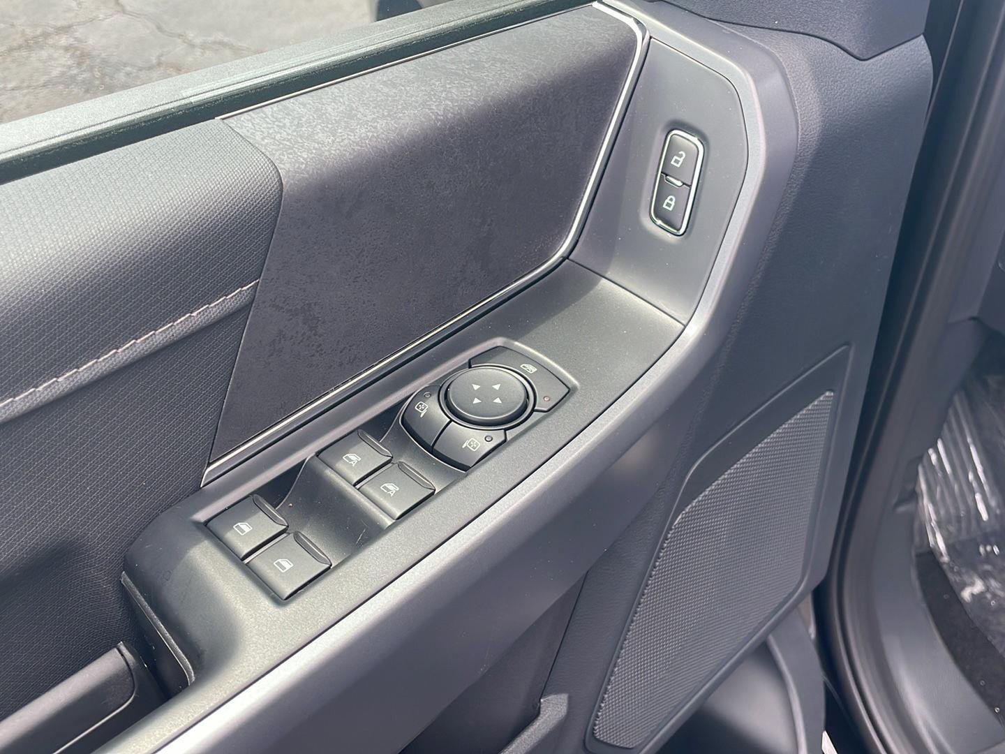 New 2026 Agate Black Metallic Ford XLT image 14