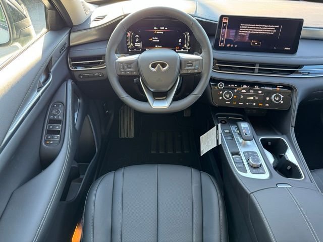 New 2026 RADIANT WHITE INFINITI Luxe FWD image 17