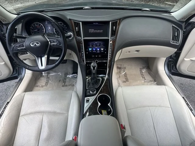 Used 2018 Blue INFINITI 3.0t LUXE image 9