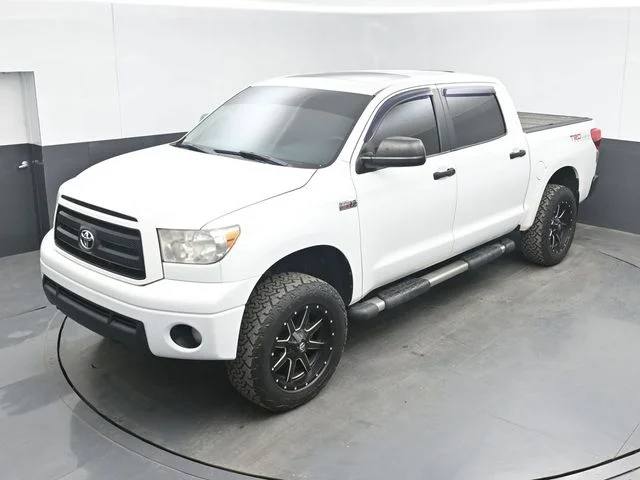 Used 2011 White Toyota Grade image 32