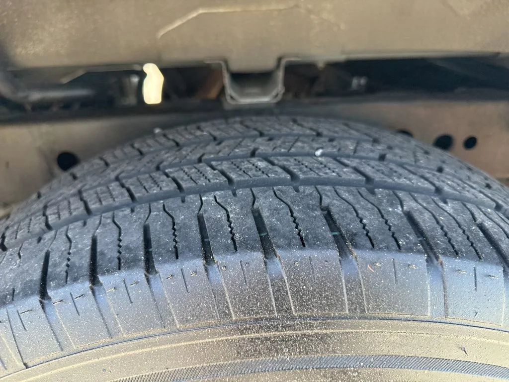 Used 2016  Nissan SV image 33