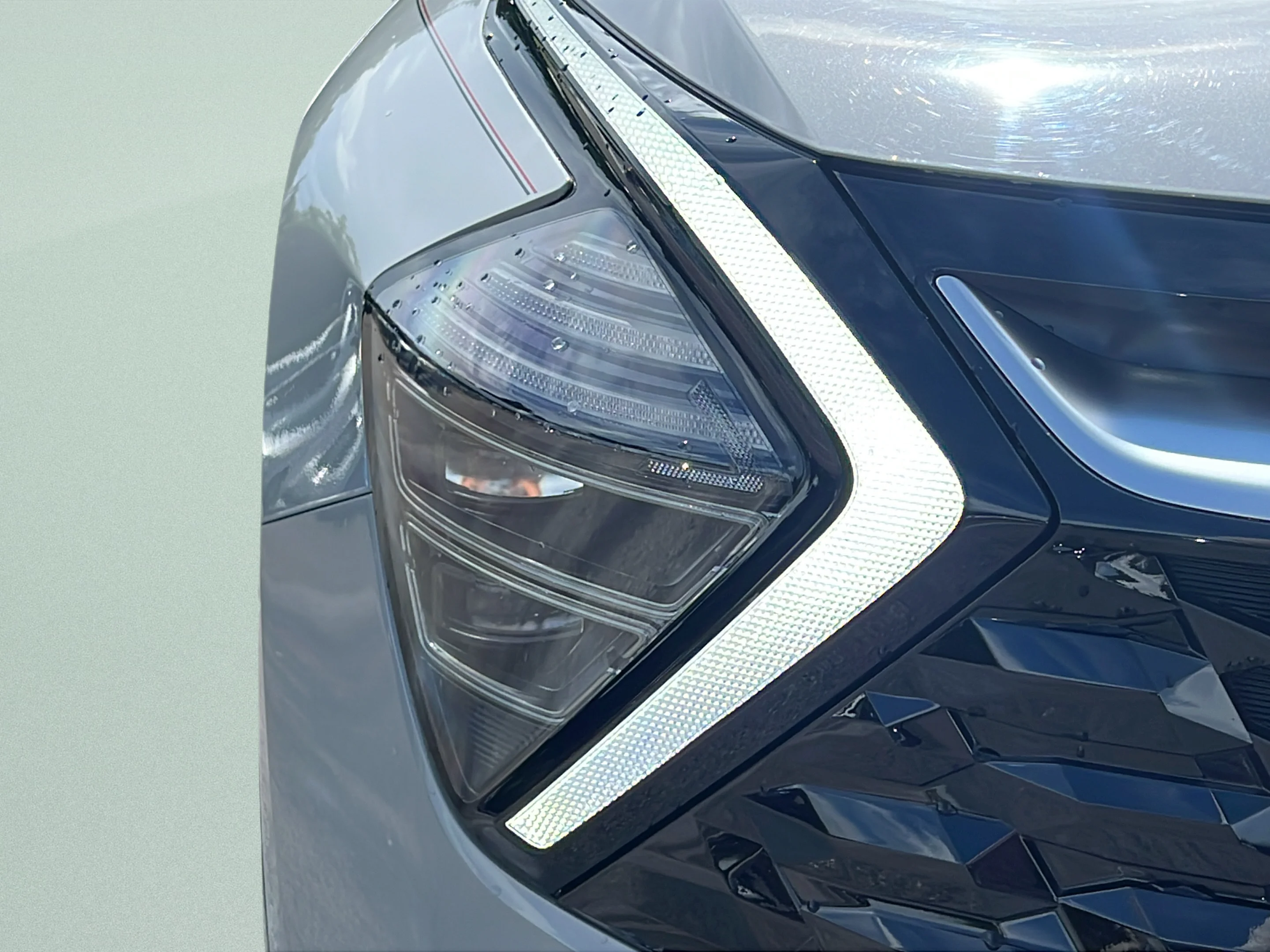 Used 2023 Wolf Gray Kia SX-Prestige image 27