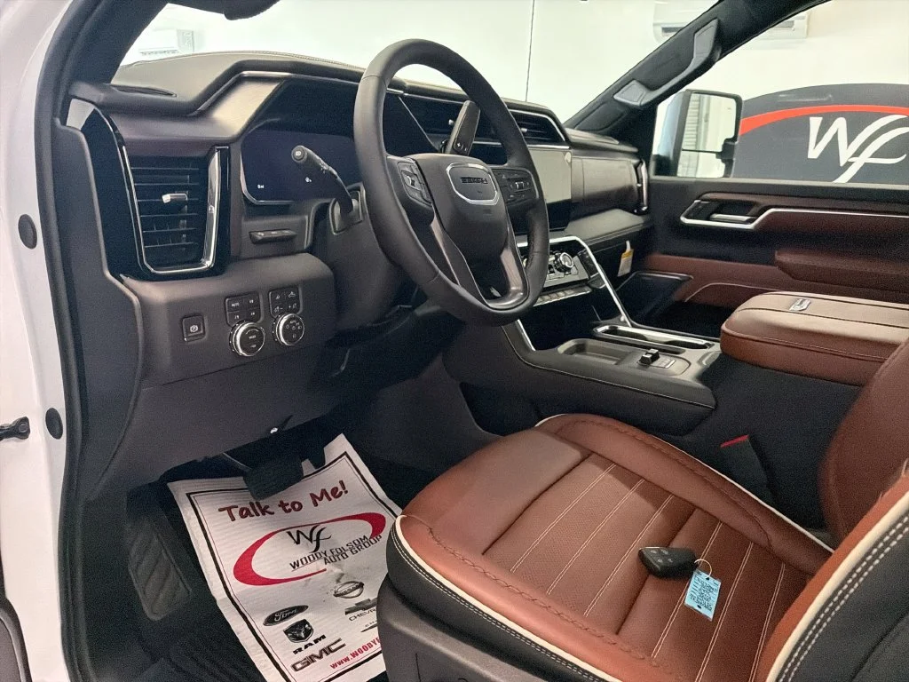 New 2026 Glacier White Tricoat GMC Denali Ultimate image 9