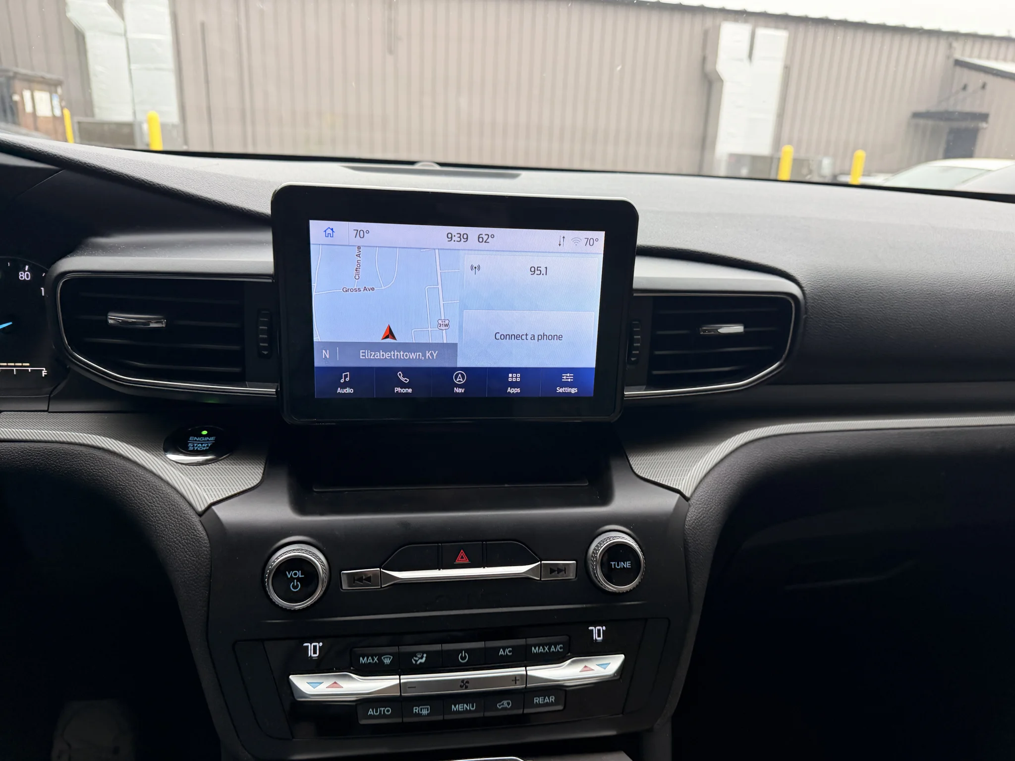 Used 2020 Star White Metallic Tri-Coat Ford XLT image 11