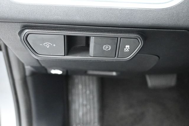 Used 2025 Gray Kia LXS image 21