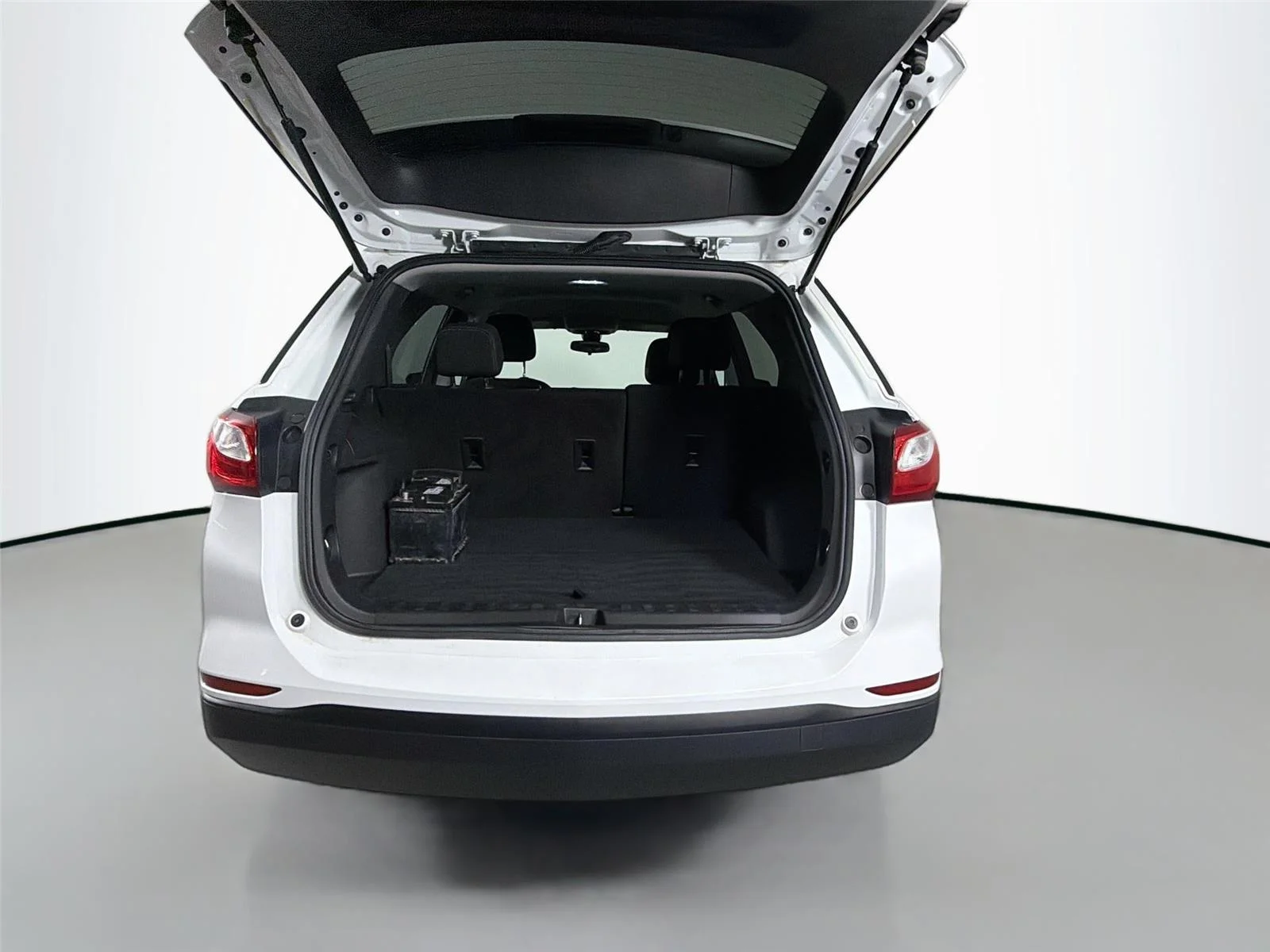 Used 2021 Summit White Chevrolet LS image 23