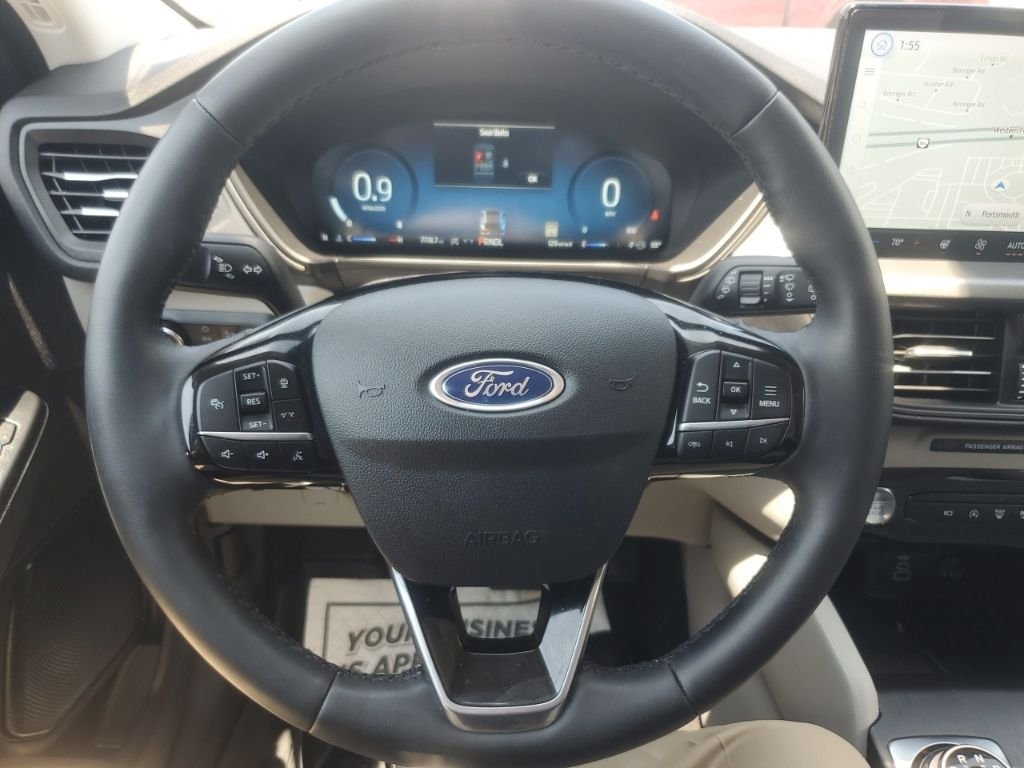 Used 2024 Red Ford Active image 22