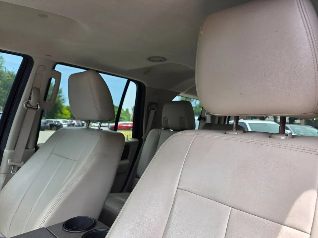 Used 2011 Black Ford XLT image 7