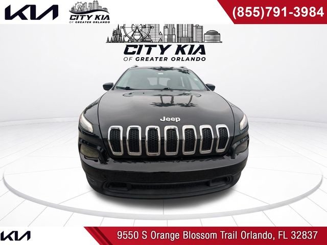 Used 2018 Black Jeep Latitude image 9