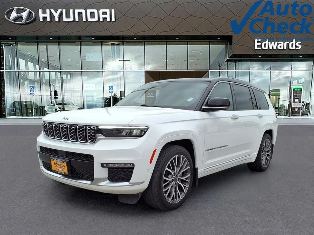 Used 2023 White/off-white Jeep Summit image 1