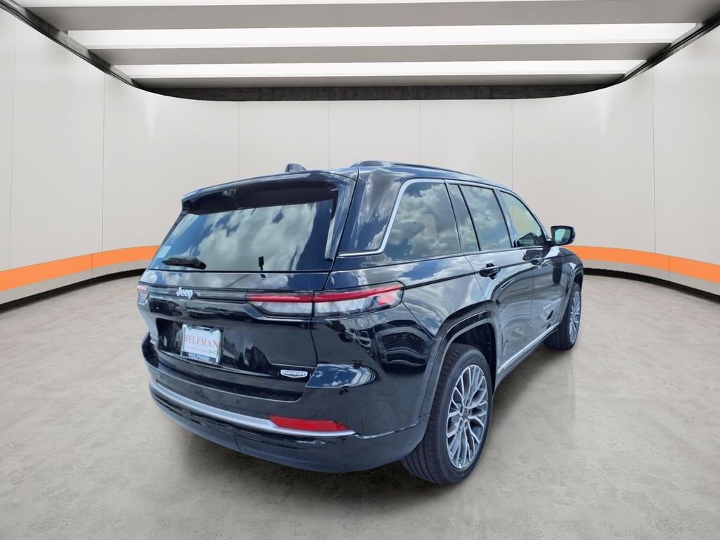 New 2027 High-Gloss Black Paint Jeep Summit image 6