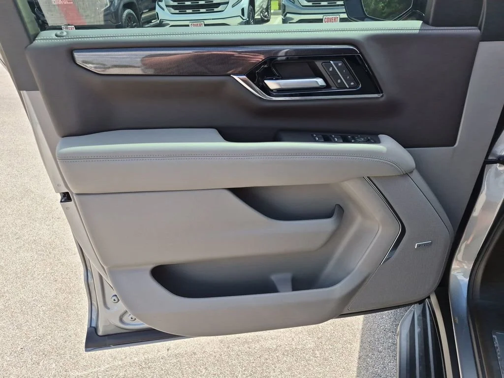 New 2026 Sterling Metallic GMC Elevation image 16
