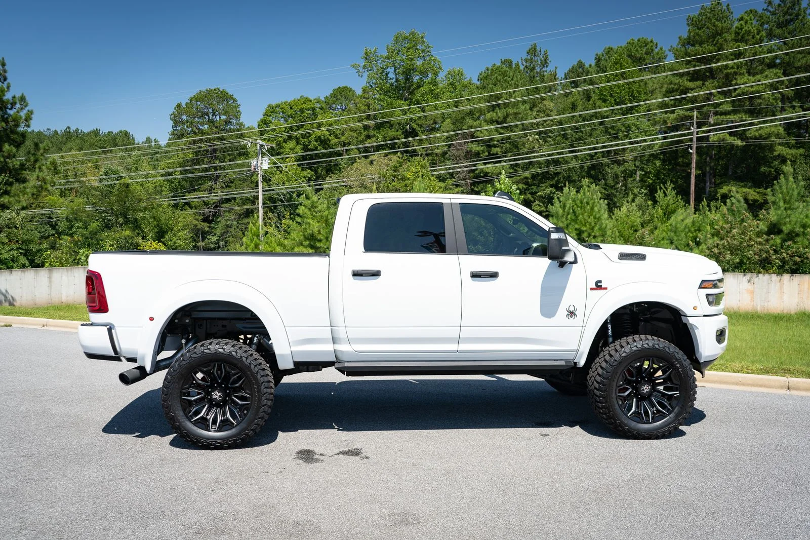 New 2026 Bright White Clear-Coat Exterior Paint RAM Big Horn with Black Widow Package image 23
