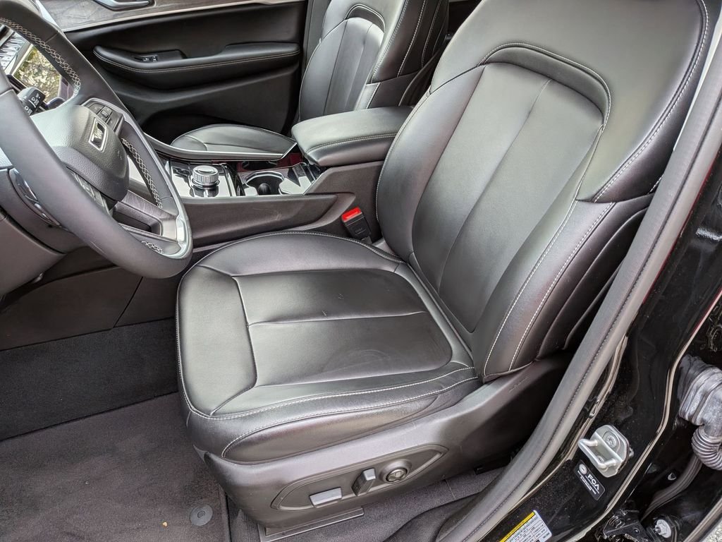 Used 2023 Black Jeep Limited image 23