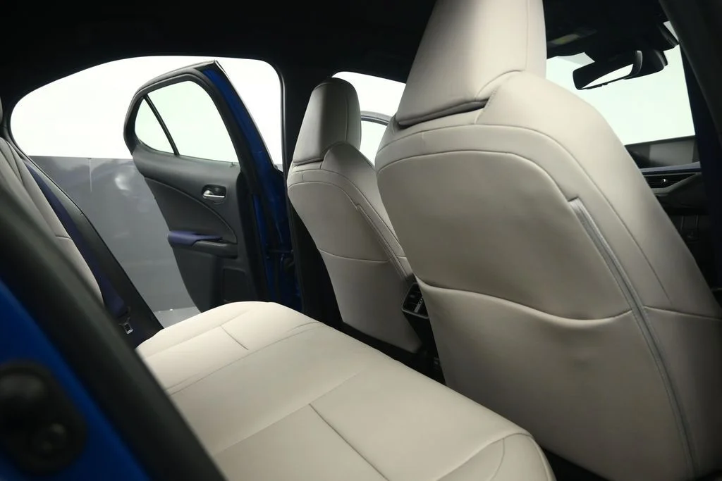 Used 2021 Blue Lexus 250h Base image 70