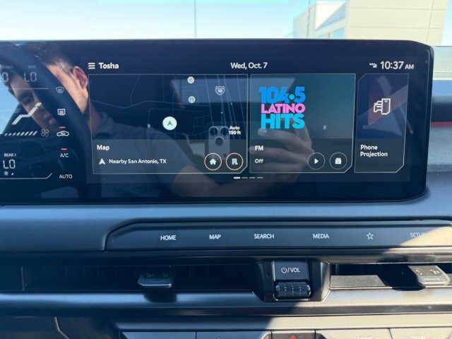 Used 2027 Gray Kia X-Line SX image 21