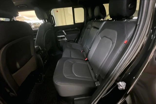Certified Used 2023 Black Land Rover X-Dynamic SE image 14