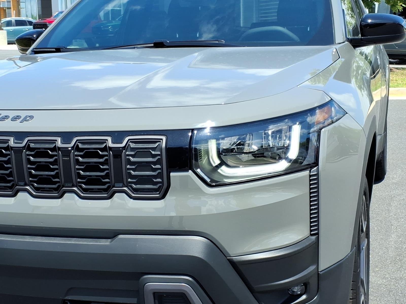 New 2026 Sting-Gray Clearcoat Jeep Laredo image 15