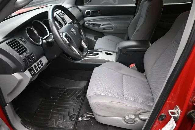 Used 2013 Red Toyota Base image 10