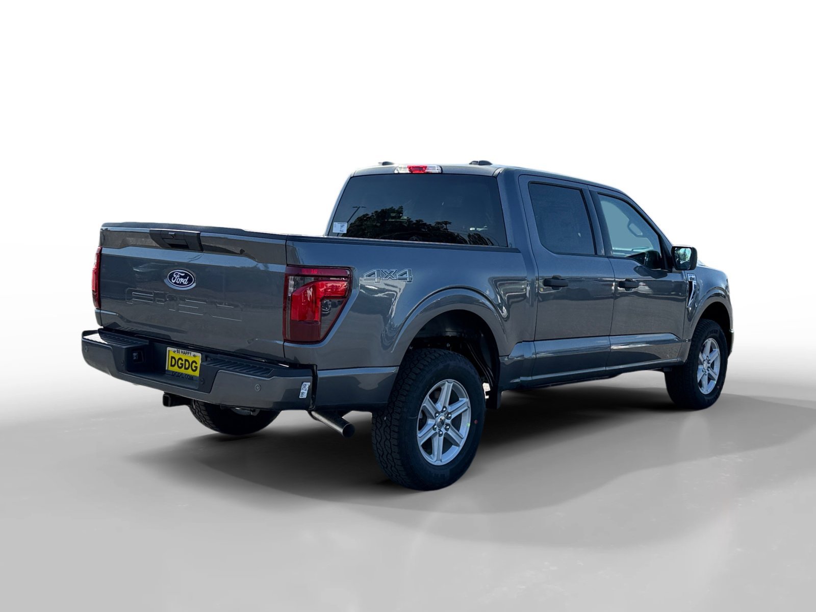 New 2026 Carbonized Gray Metallic Ford XLT image 5