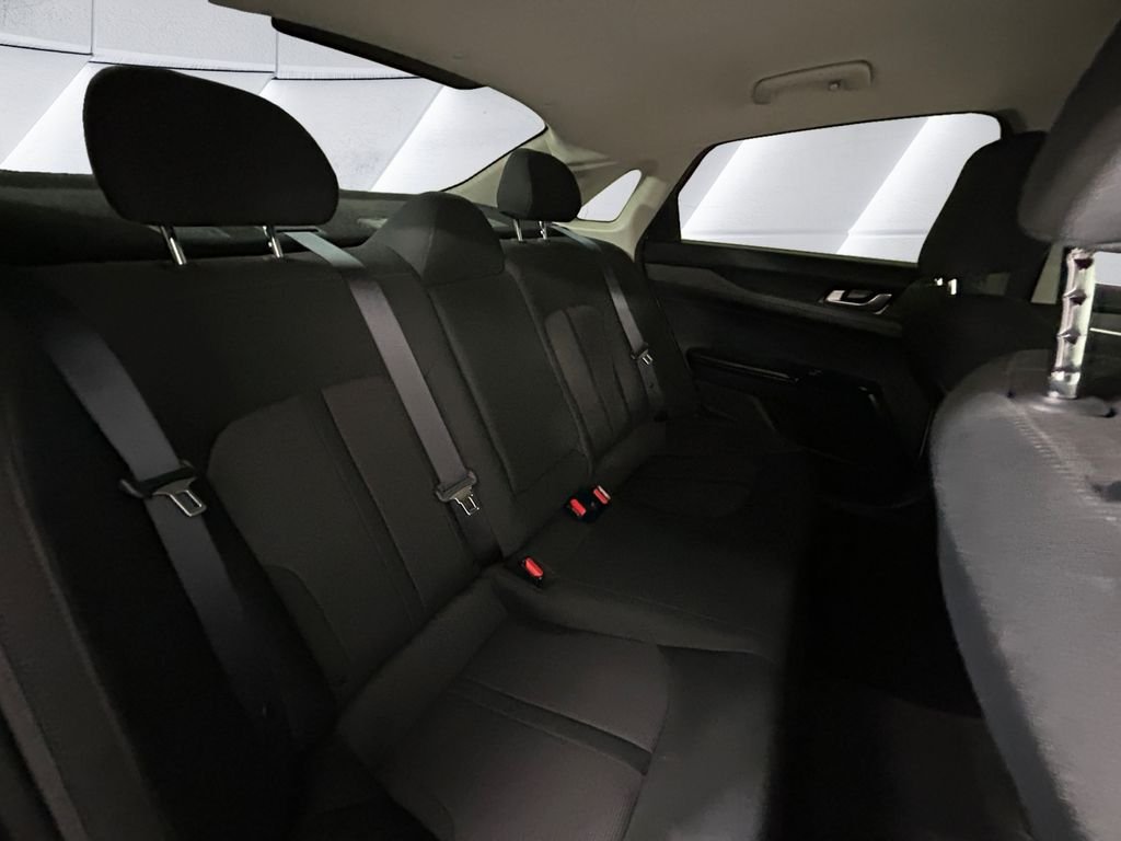 Used 2021 White Kia LXS image 16