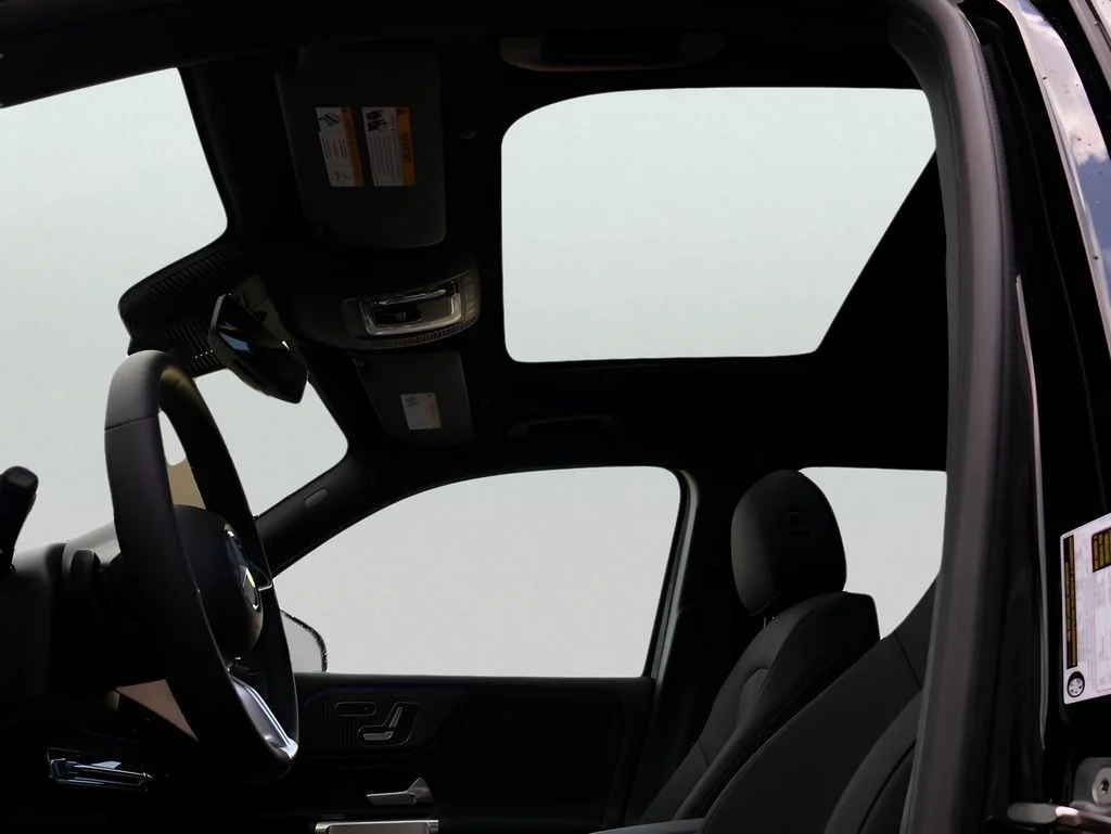 2025 Mercedes-Benz GLB Base - Photo 39