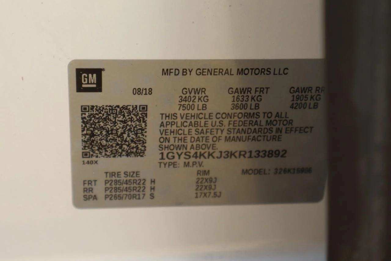 Used 2019 Crystal White Tricoat Cadillac Platinum image 23
