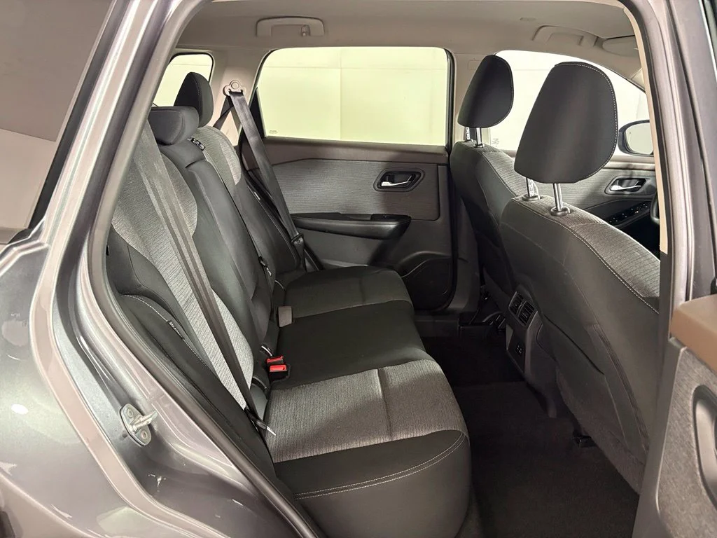 Used 2022 Gray Nissan SV image 38