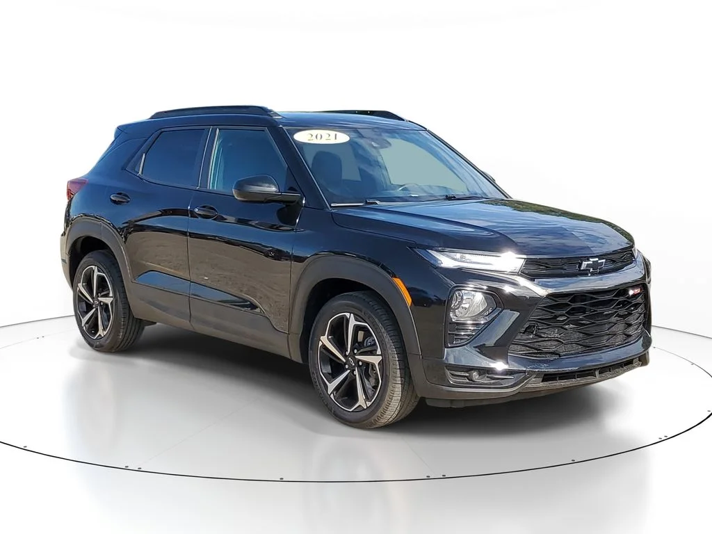 Used 2021 Chevrolet Trailblazer RS with VIN KL79MTSL1MB058341 for sale in Clare, MI