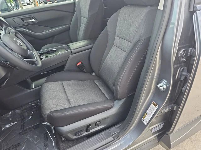 Used 2024 Gray Nissan SV image 15