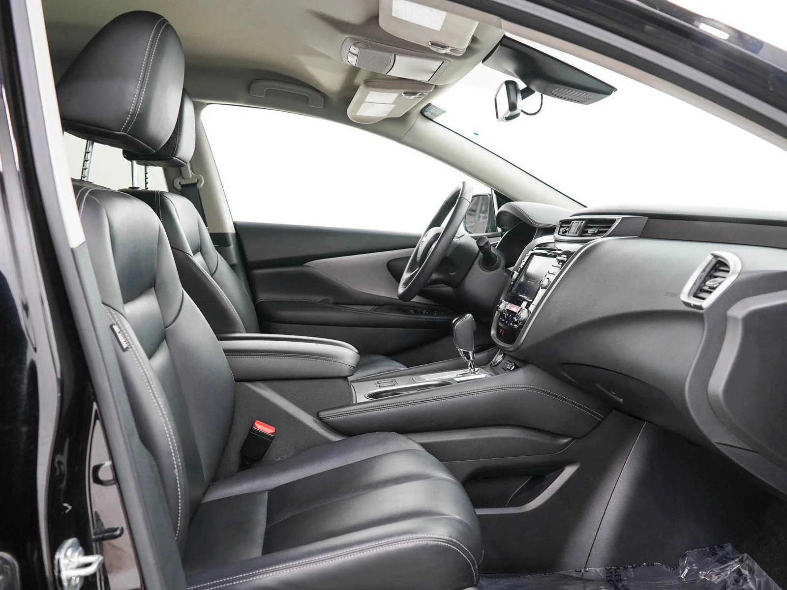Used 2023 Super Black Nissan SV image 12