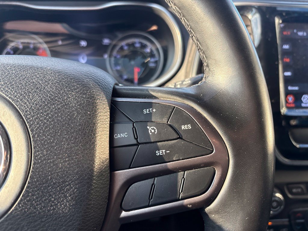 Used 2019 Billet Silver Metallic Clearcoat Jeep Limited image 17