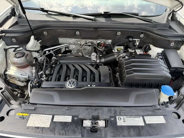Used 2019 Pure White Volkswagen 3.6L V6 SE image 13