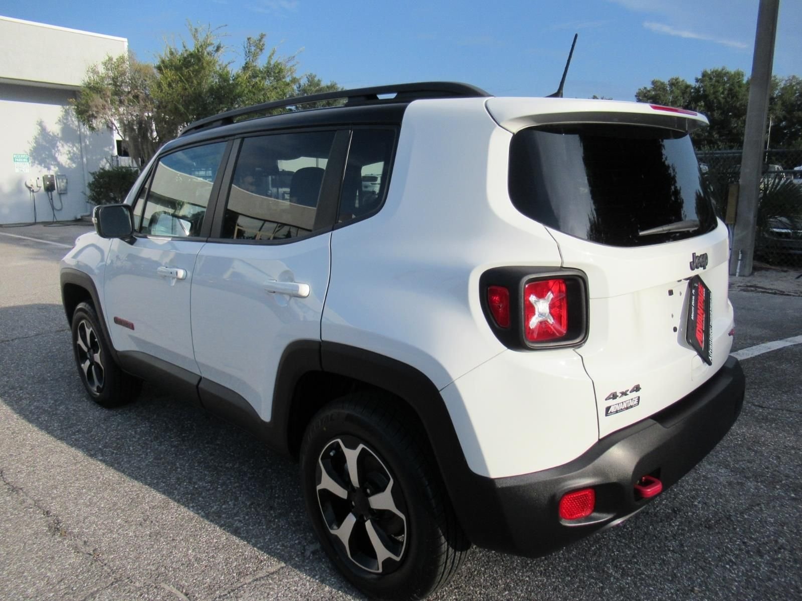 Certified Used 2022 White Jeep Trailhawk image 5