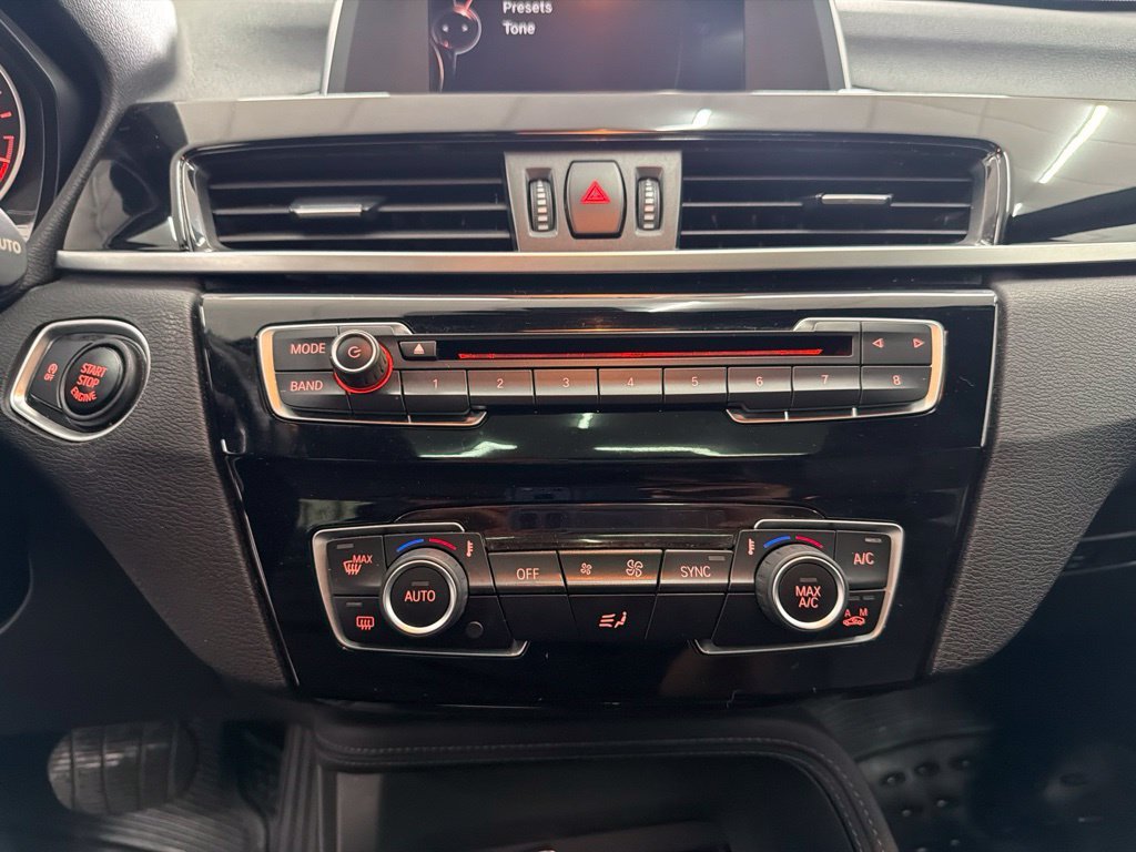 Used 2017 White BMW sDrive28i image 17