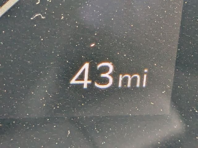 New 2027 Glacial White Pearl Kia X-LINE SX image 37