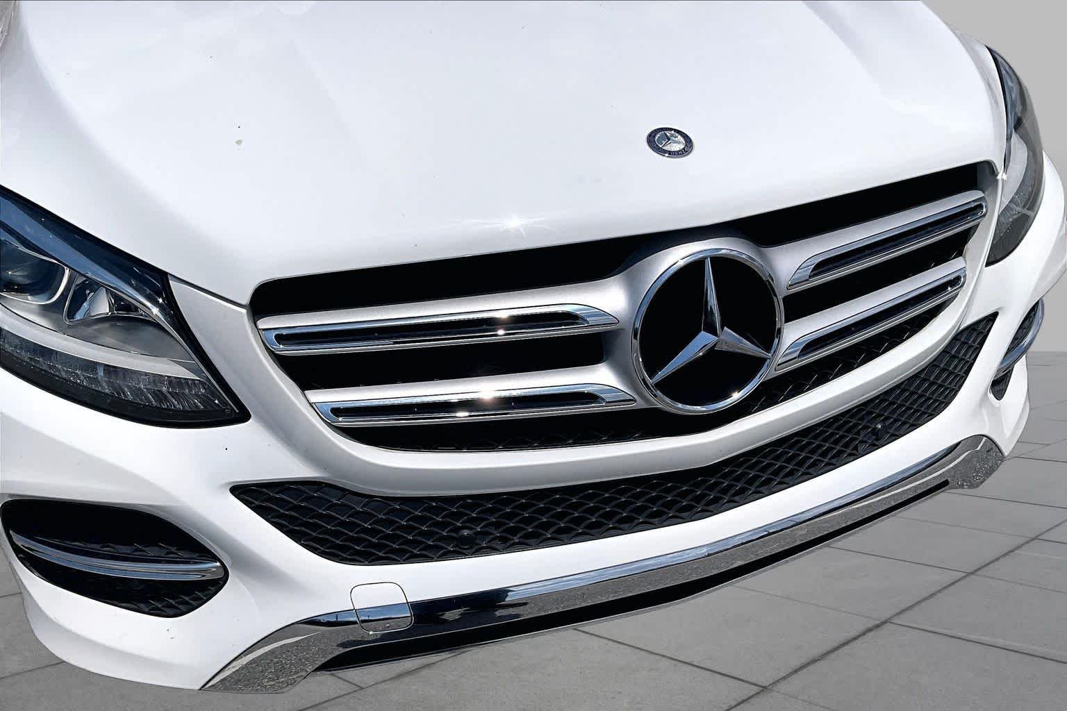Used 2017 Polar White Mercedes-Benz GLE 350 image 30