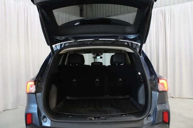 Used 2020 Blue Ford SEL image 32