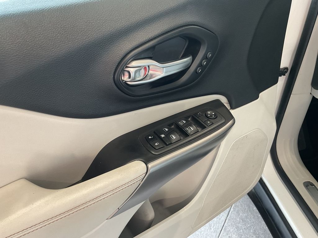 Used 2021 White Jeep Limited image 13