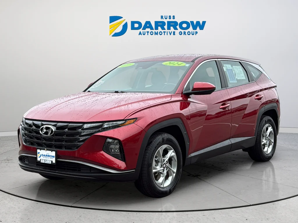 Used 2024 Red Hyundai SE image 1