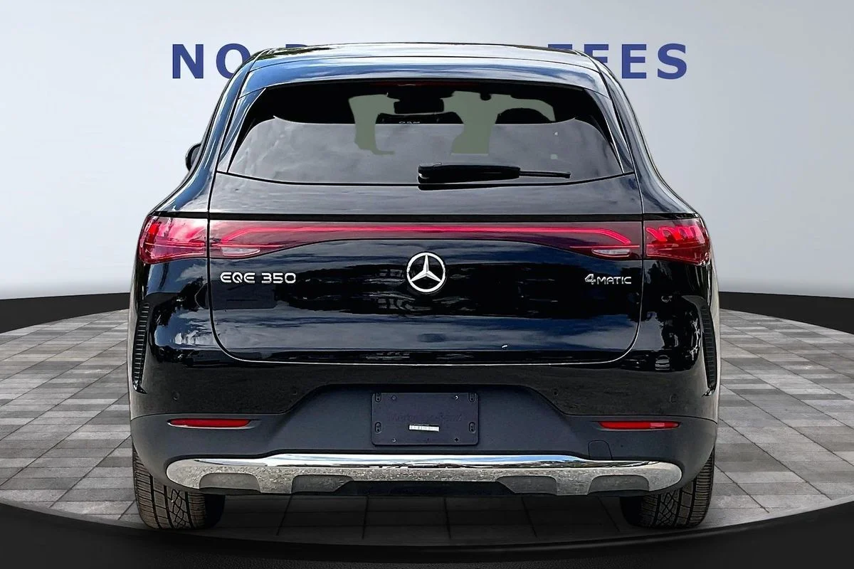 Used 2023 Black Mercedes-Benz 4MATIC® image 5