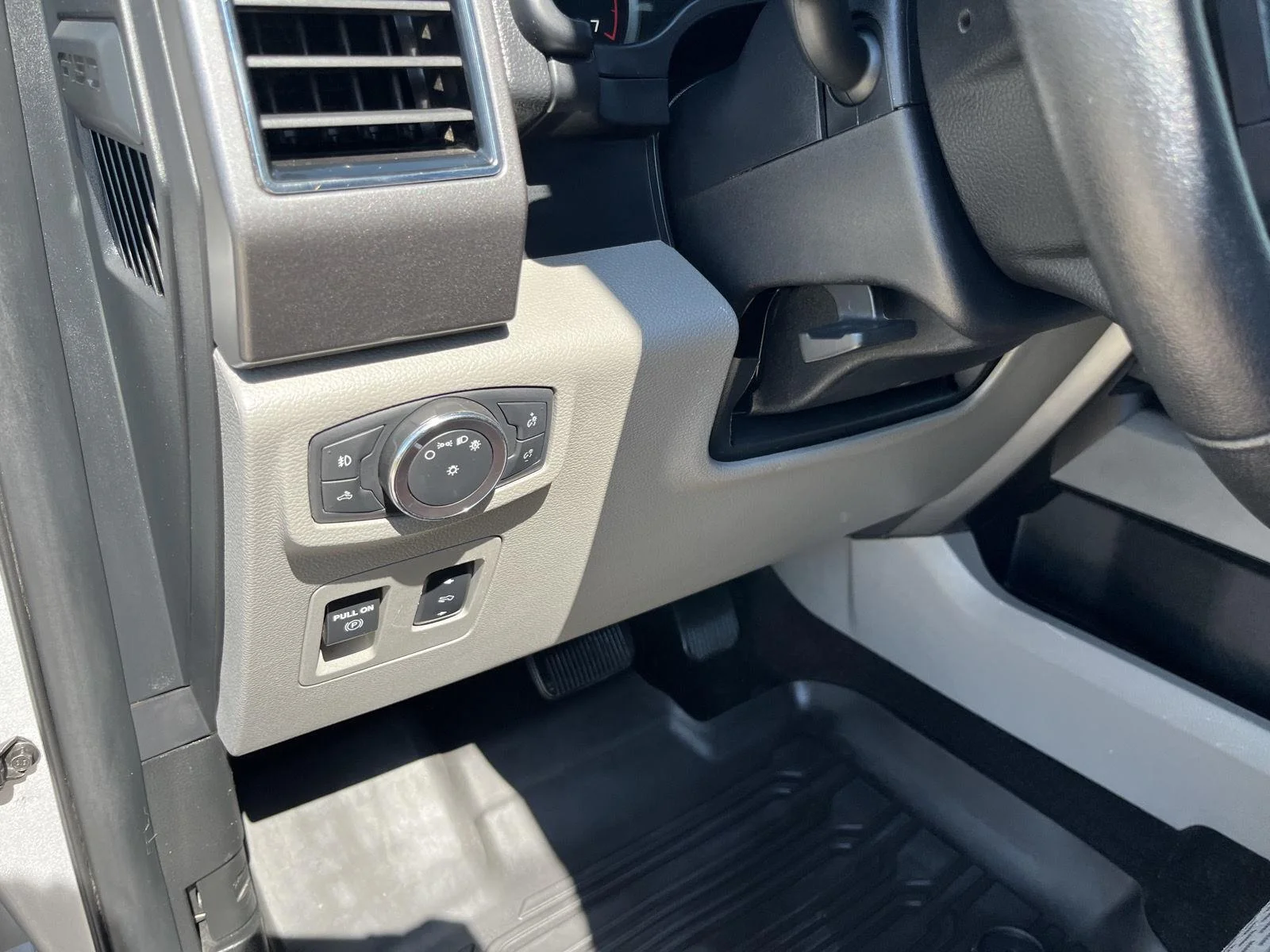 Certified Used 2019  Ford XLT image 16