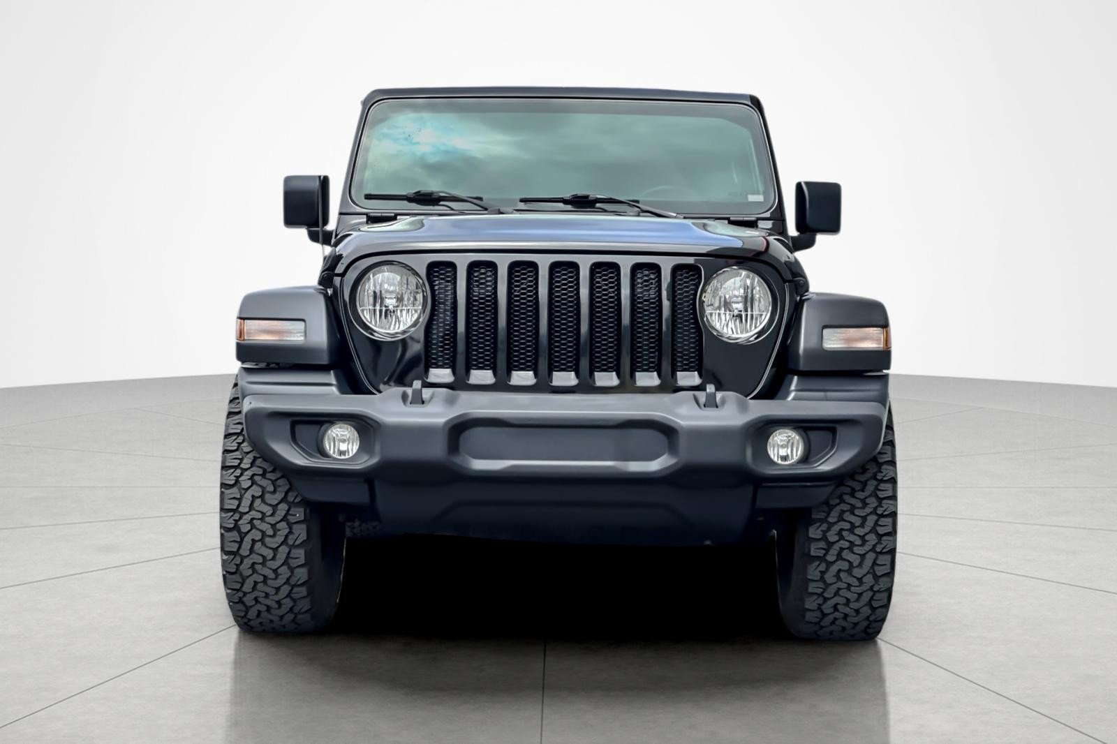 Used 2019 BLACK Jeep Sport image 8