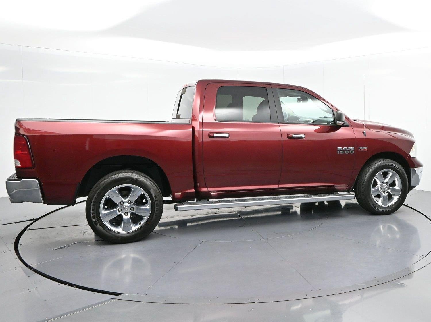 Used 2017 Delmonico Red Pearlcoat Ram Big Horn image 8