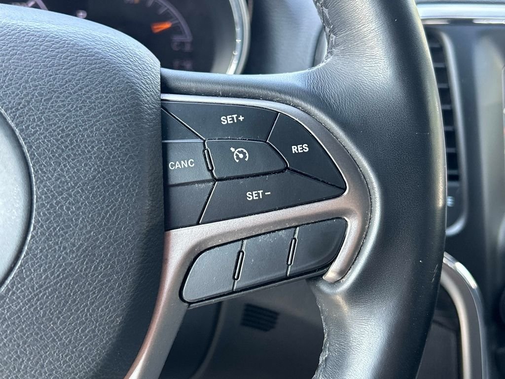 Used 2020 White Jeep Laredo E image 20