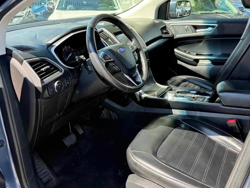 Used 2019 Blue Metallic Ford SEL image 22