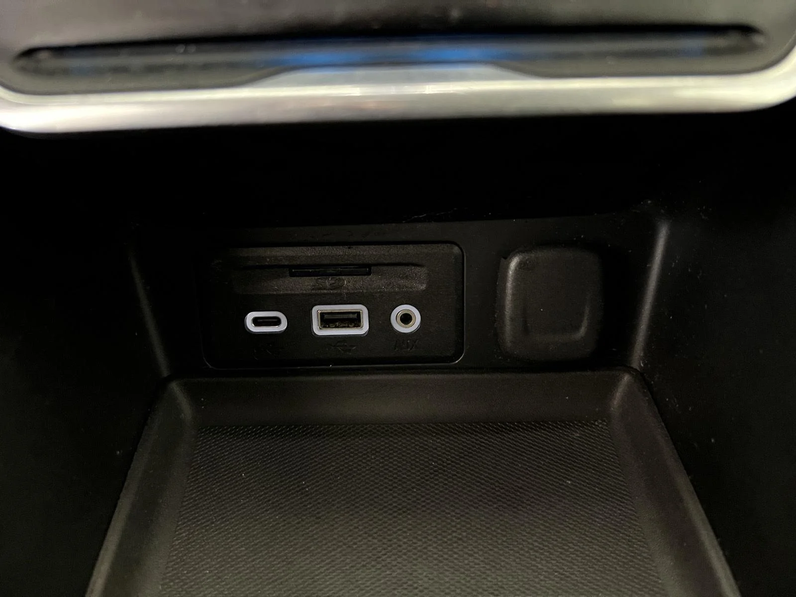 Used 2018 RED QUARTZ TINTCOAT GMC Denali image 17